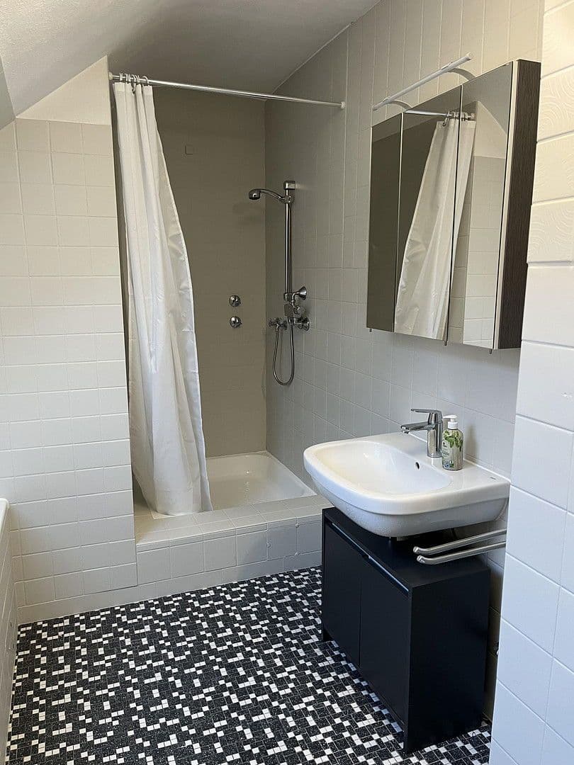 Prenájom bytu 2-izbový 78 m², Mainhausen, Hesensko Prenájom bytu 2-izbový 78 m², Mainhausen, Hesensko