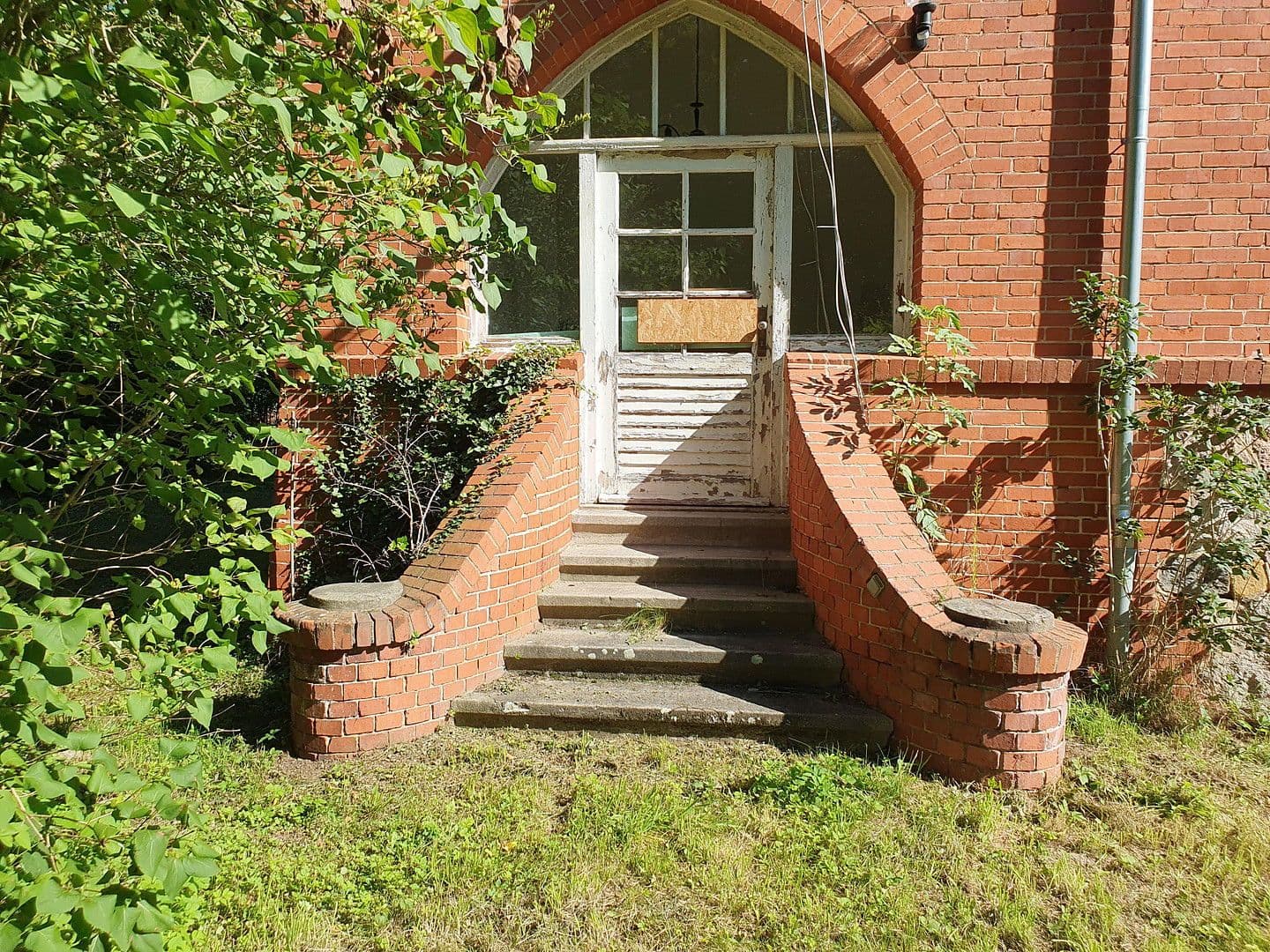 Predaj domu 330 m², pozemek 2.950 m², Stendal, Sasko-Anhaltsko Predaj domu 330 m², pozemek 2.950 m², Stendal, Sasko-Anhaltsko