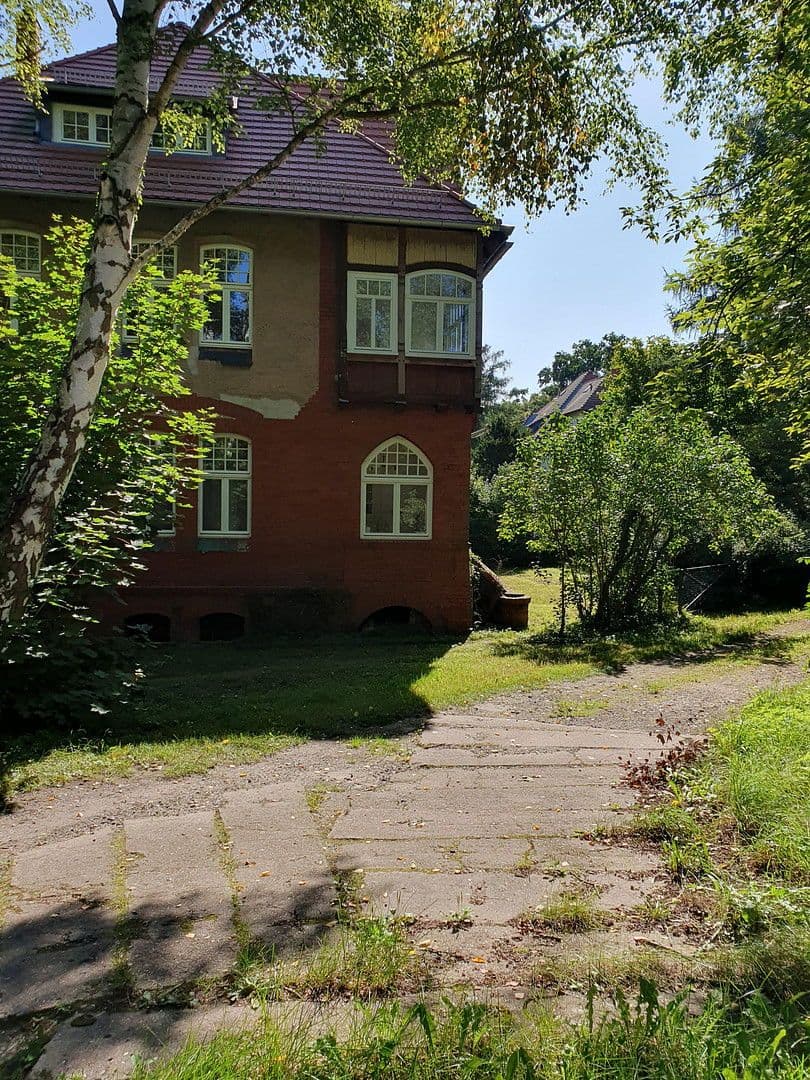 Predaj domu 330 m², pozemek 2.950 m², Stendal, Sasko-Anhaltsko Predaj domu 330 m², pozemek 2.950 m², Stendal, Sasko-Anhaltsko