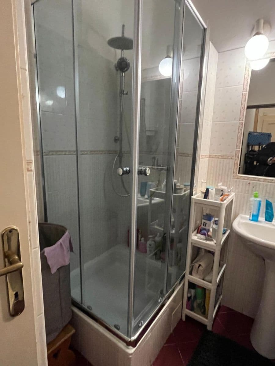 Predaj bytu 2-izbový 50 m², U Kaštanu, Praha, Praha Predaj bytu 2-izbový 50 m², U Kaštanu, Praha, Praha