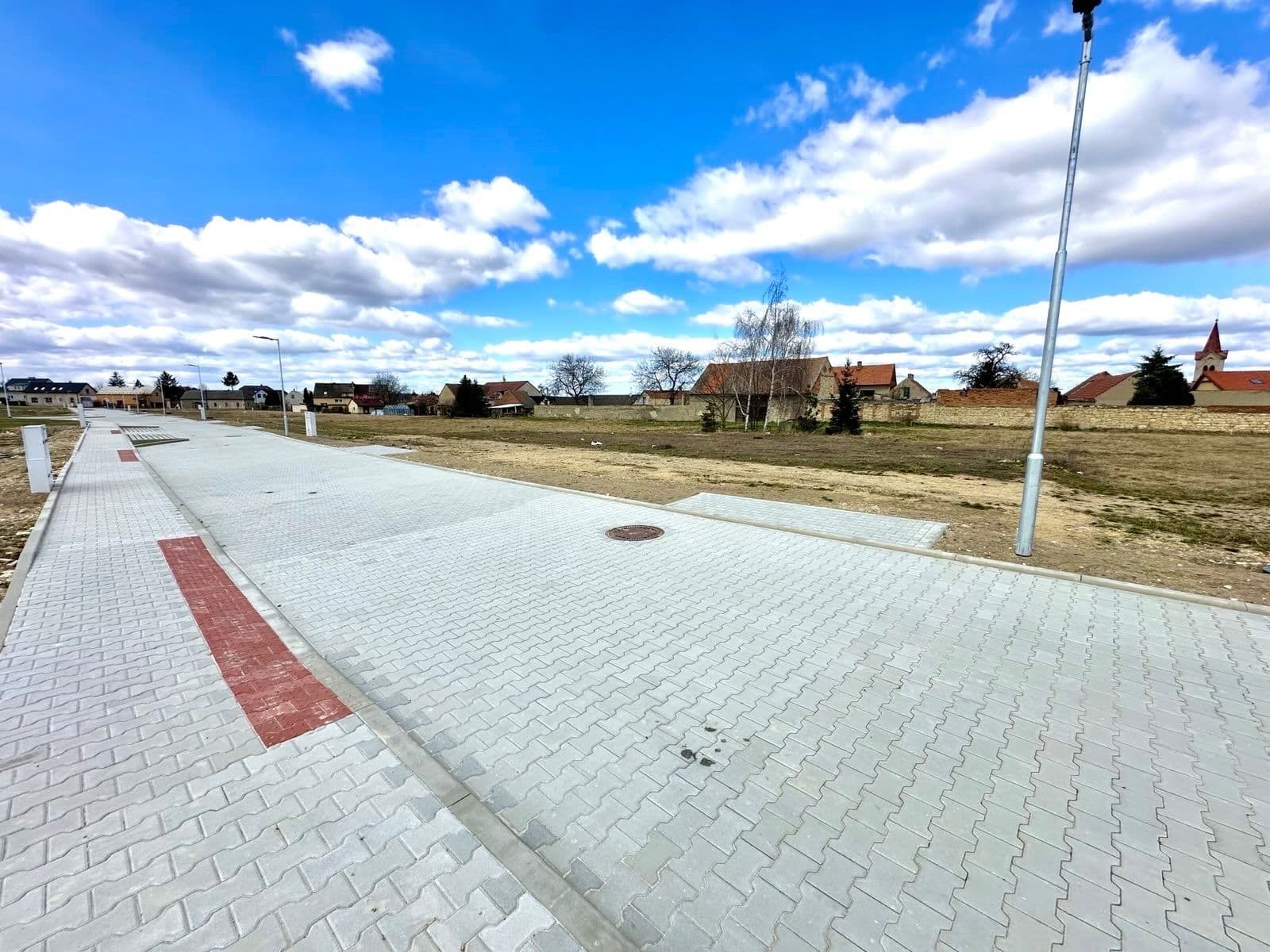 Predaj pozemku 840 m², Slaný, Středočeský kraj Predaj pozemku 840 m², Slaný, Středočeský kraj