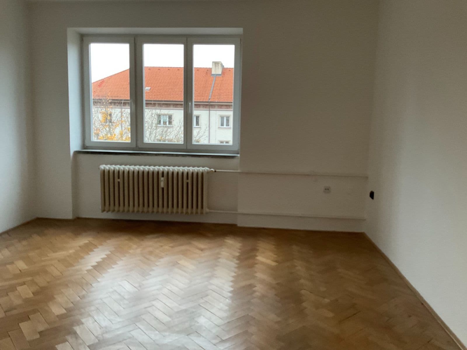 Prenájom bytu 3-izbový 84 m², Jilemnického, Pardubice, Pardubický kraj Prenájom bytu 3-izbový 84 m², Jilemnického, Pardubice, Pardubický kraj