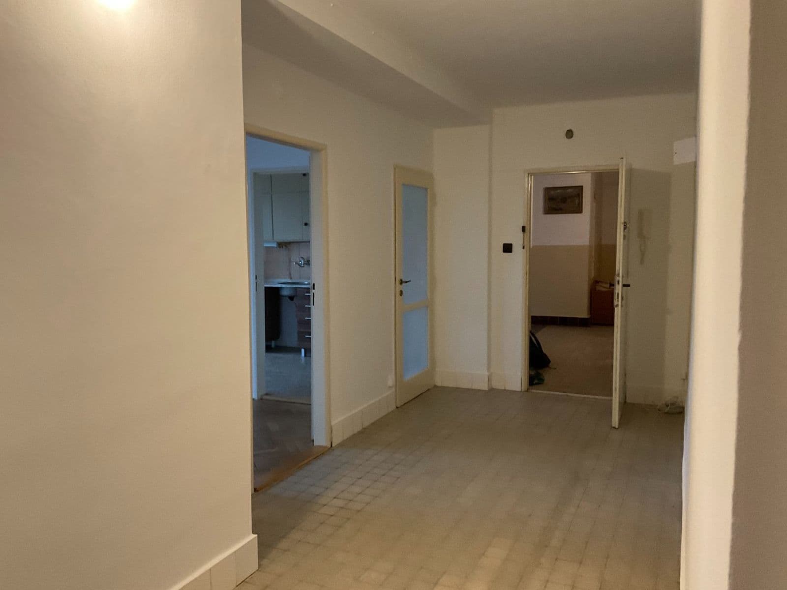 Prenájom bytu 3-izbový 84 m², Jilemnického, Pardubice, Pardubický kraj Prenájom bytu 3-izbový 84 m², Jilemnického, Pardubice, Pardubický kraj