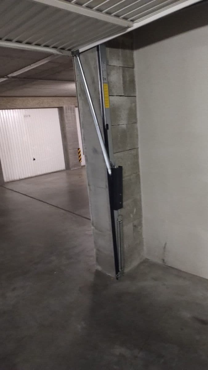 Prenájom garáže 17 m², Žarošická, Brno, Jihomoravský kraj Prenájom garáže 17 m², Žarošická, Brno, Jihomoravský kraj