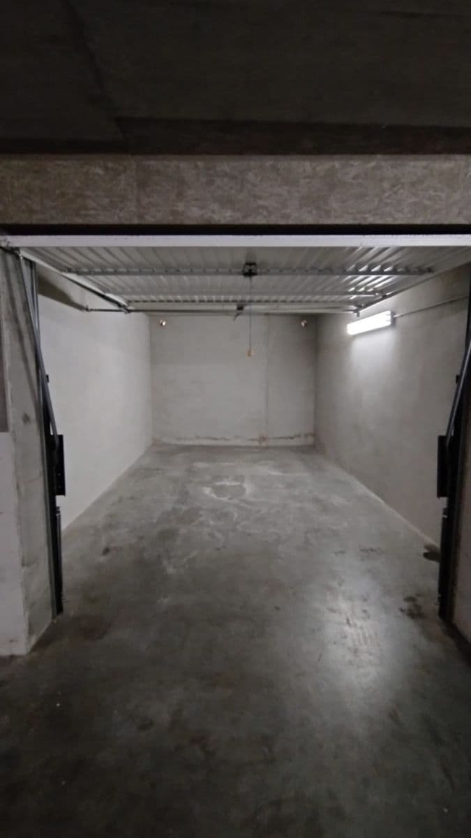 Prenájom garáže 17 m², Žarošická, Brno, Jihomoravský kraj Prenájom garáže 17 m², Žarošická, Brno, Jihomoravský kraj