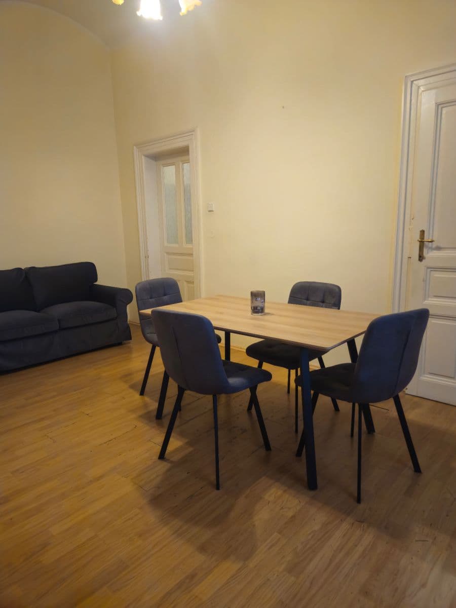 Prenájom bytu 2-izbový 70 m², Jungmannova, Praha, Praha Prenájom bytu 2-izbový 70 m², Jungmannova, Praha, Praha