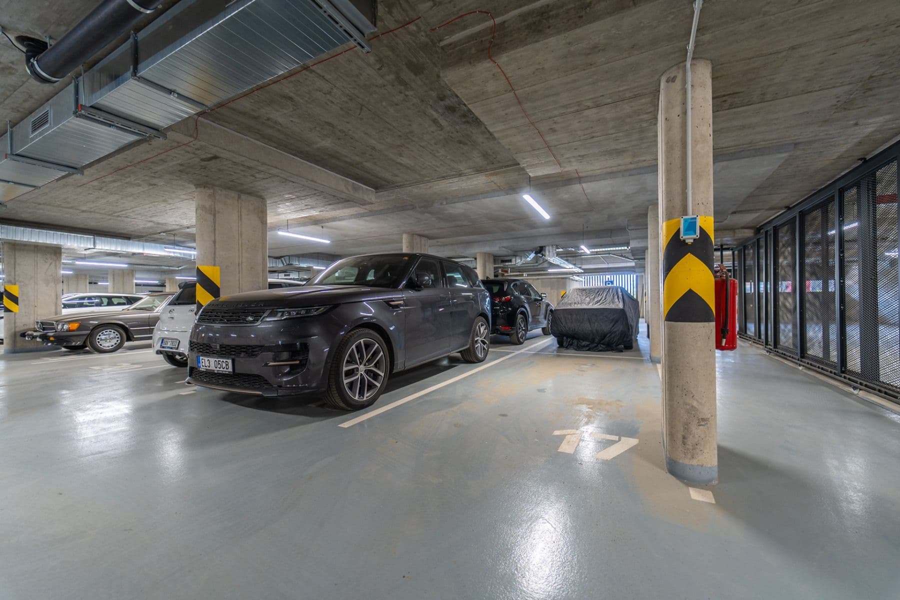 Prenájom bytu 2-izbový 59 m², U Komína, Praha, Praha Prenájom bytu 2-izbový 59 m², U Komína, Praha, Praha