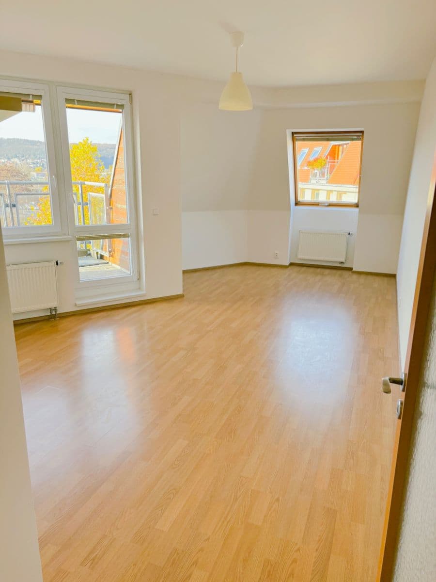 Prenájom bytu 2-izbový 61 m², Komořanská, Praha, Praha Prenájom bytu 2-izbový 61 m², Komořanská, Praha, Praha