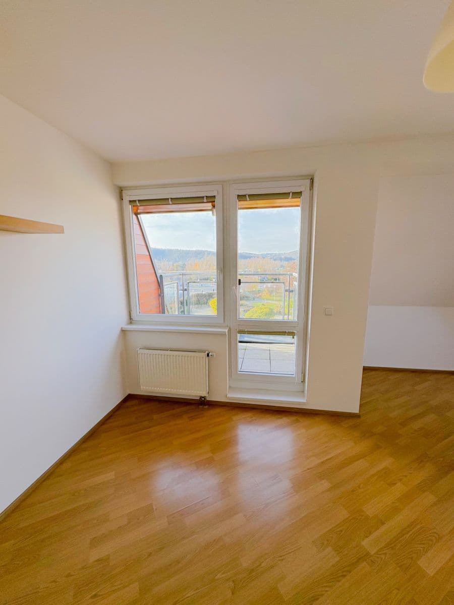 Prenájom bytu 2-izbový 61 m², Komořanská, Praha, Praha Prenájom bytu 2-izbový 61 m², Komořanská, Praha, Praha