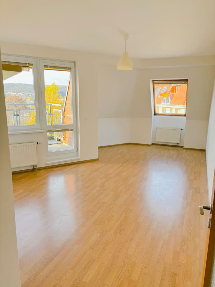 Prenájom bytu 2-izbový 61 m², Komořanská, Praha, Praha Prenájom bytu 2-izbový 61 m², Komořanská, Praha, Praha