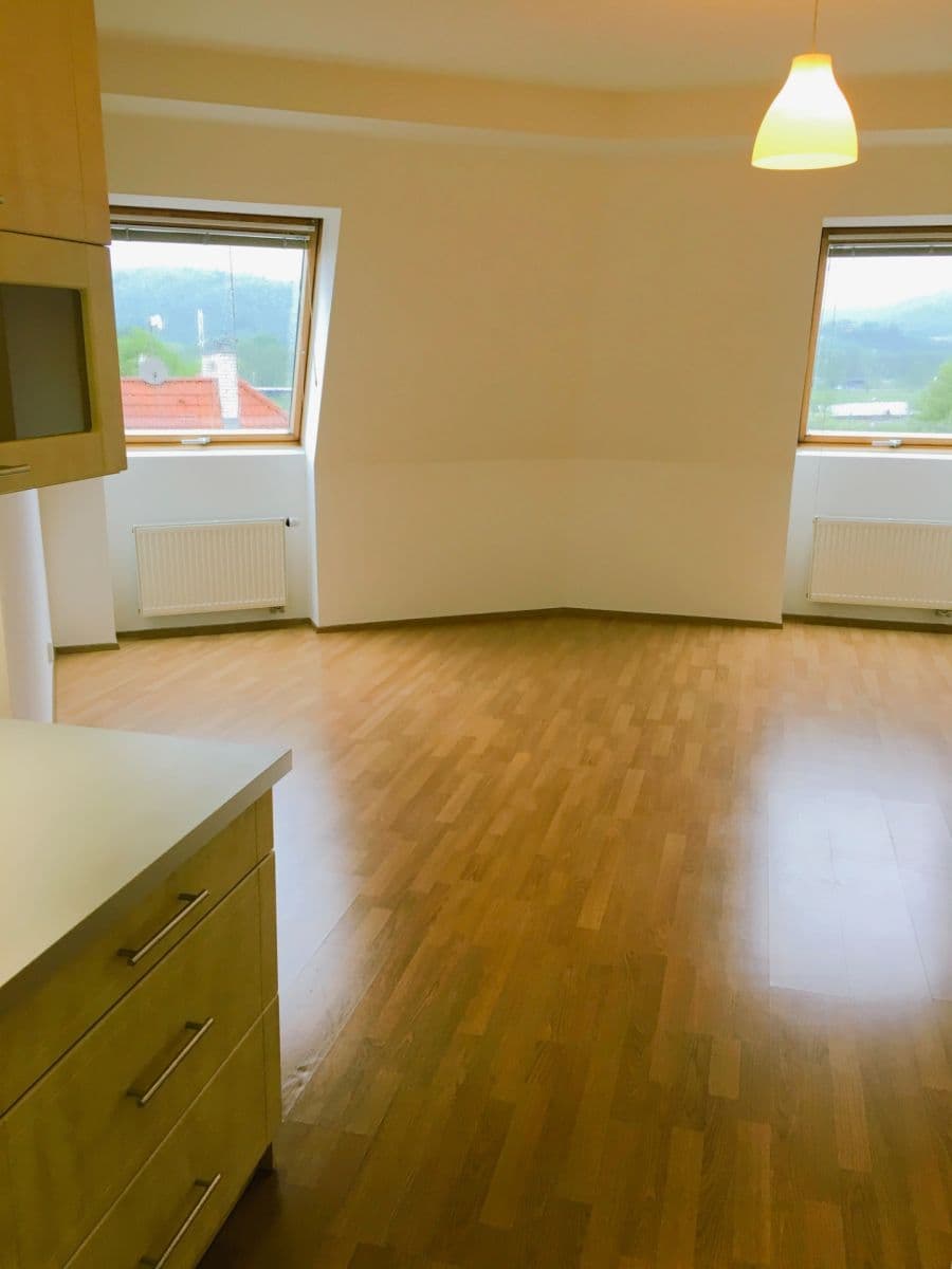 Prenájom bytu 2-izbový 61 m², Komořanská, Praha, Praha Prenájom bytu 2-izbový 61 m², Komořanská, Praha, Praha