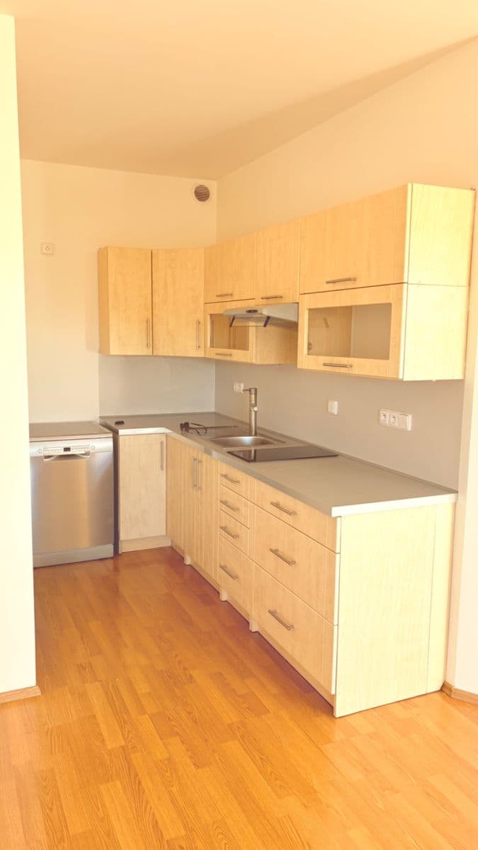 Prenájom bytu 2-izbový 61 m², Komořanská, Praha, Praha Prenájom bytu 2-izbový 61 m², Komořanská, Praha, Praha