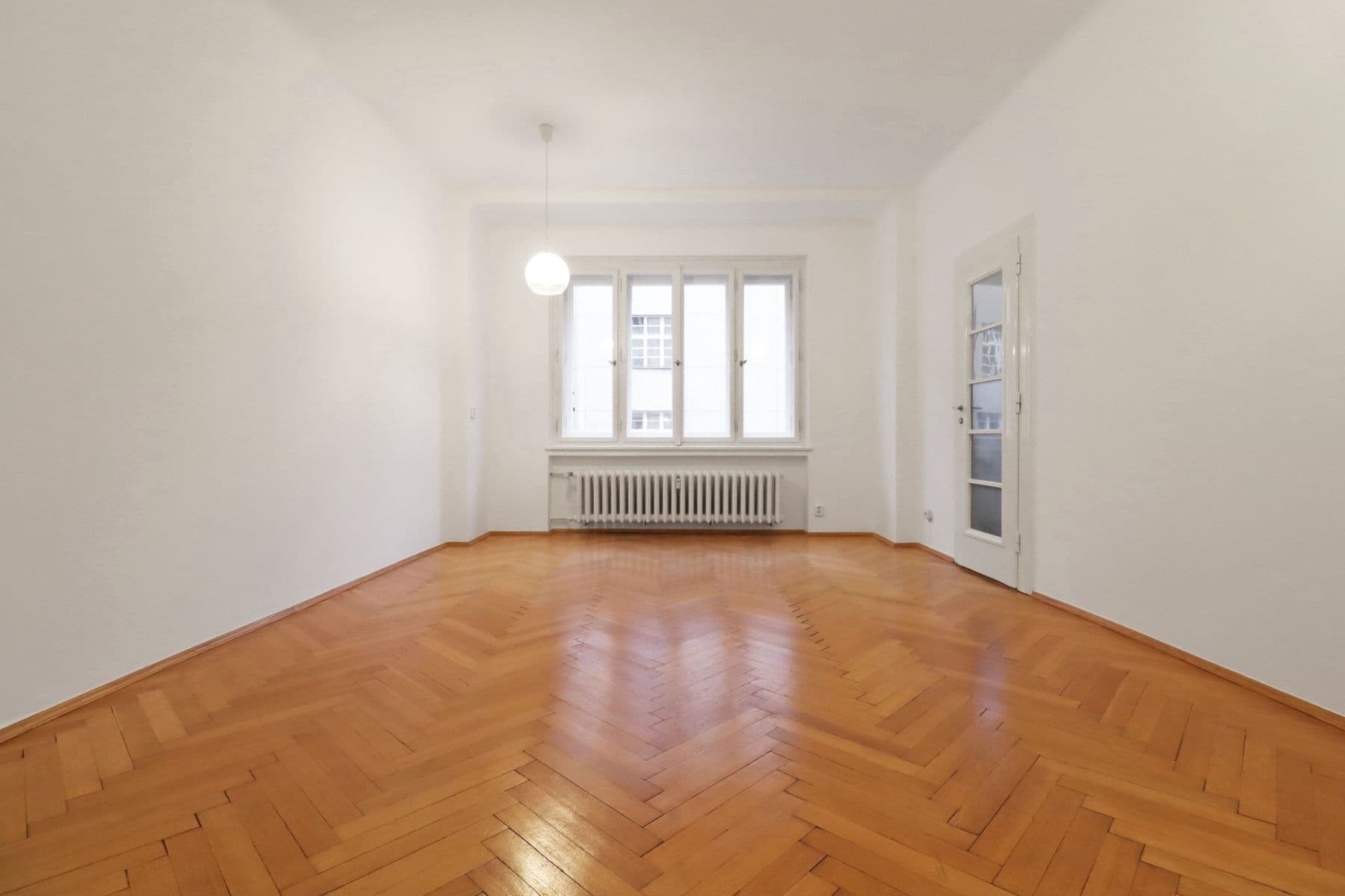 Prenájom bytu 2-izbový 70 m², U smaltovny, Praha, Praha Prenájom bytu 2-izbový 70 m², U smaltovny, Praha, Praha