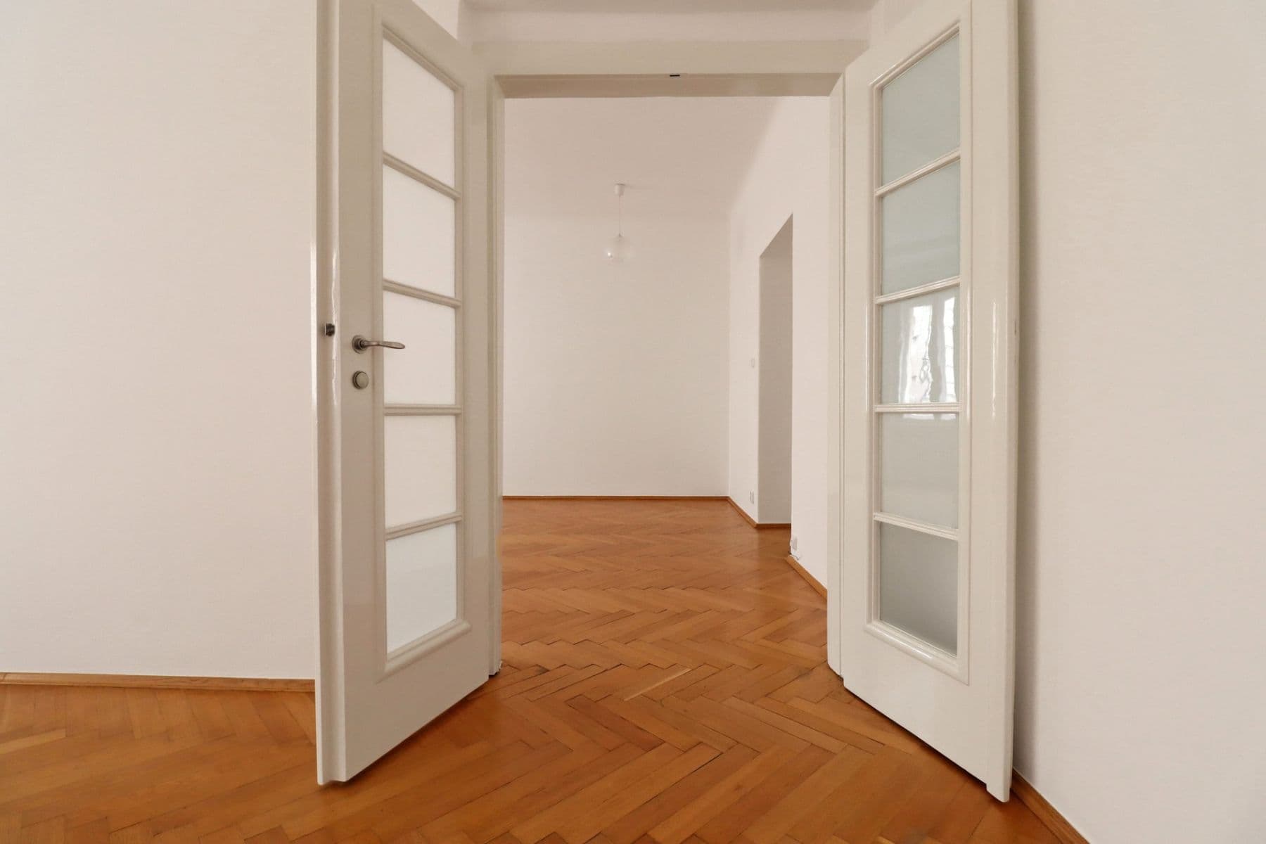 Prenájom bytu 2-izbový 70 m², U smaltovny, Praha, Praha Prenájom bytu 2-izbový 70 m², U smaltovny, Praha, Praha