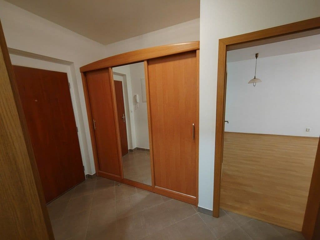 Prenájom bytu 2-izbový 56 m², Modenská, Praha, Praha Prenájom bytu 2-izbový 56 m², Modenská, Praha, Praha