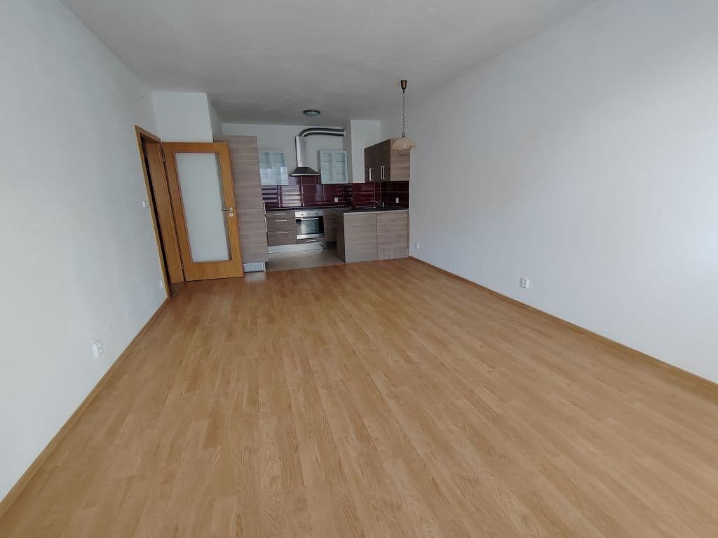 Prenájom bytu 2-izbový 56 m², Modenská, Praha, Praha Prenájom bytu 2-izbový 56 m², Modenská, Praha, Praha