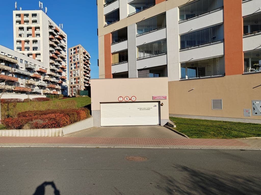 Prenájom bytu 2-izbový 56 m², Modenská, Praha, Praha Prenájom bytu 2-izbový 56 m², Modenská, Praha, Praha