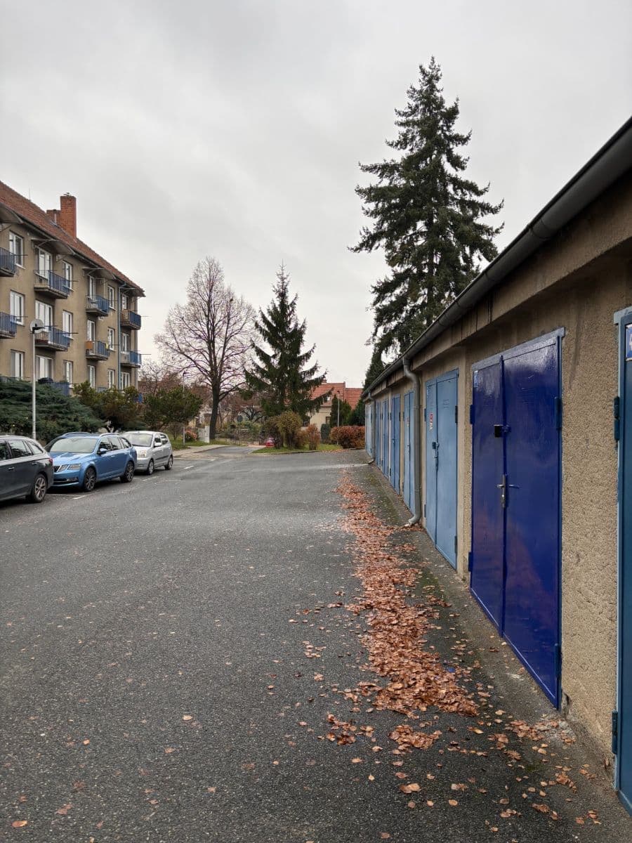 Prenájom garáže 18 m², Brněnská, Šlapanice, Jihomoravský kraj Prenájom garáže 18 m², Brněnská, Šlapanice, Jihomoravský kraj