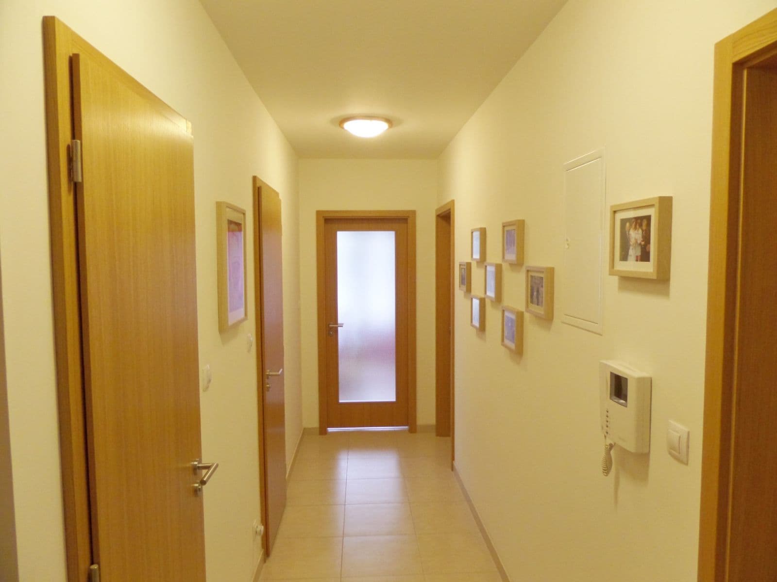 Prenájom bytu 3-izbový 93 m², Nademlejnská, Praha, Praha Prenájom bytu 3-izbový 93 m², Nademlejnská, Praha, Praha