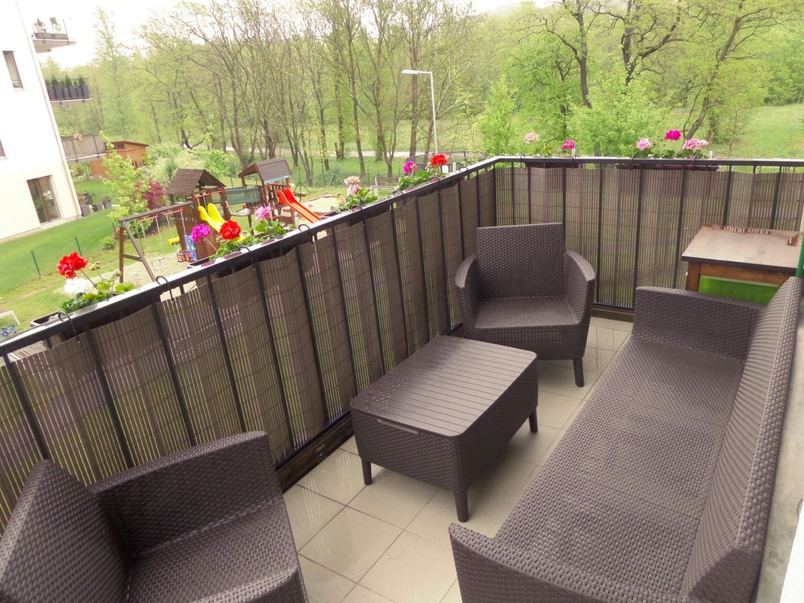 Prenájom bytu 3-izbový 93 m², Nademlejnská, Praha, Praha Prenájom bytu 3-izbový 93 m², Nademlejnská, Praha, Praha