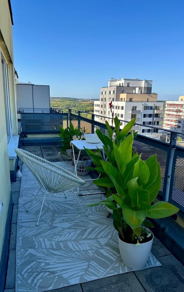 Prenájom bytu 2-izbový 41 m², Werichova, Praha, Praha Prenájom bytu 2-izbový 41 m², Werichova, Praha, Praha