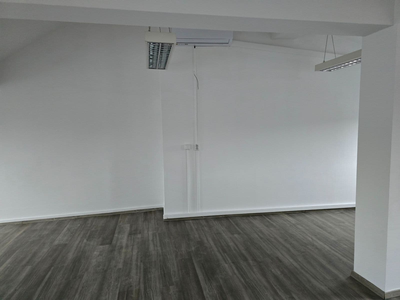 Prenájom kancelárie 110 m², Čerčanská, Praha, Praha Prenájom kancelárie 110 m², Čerčanská, Praha, Praha