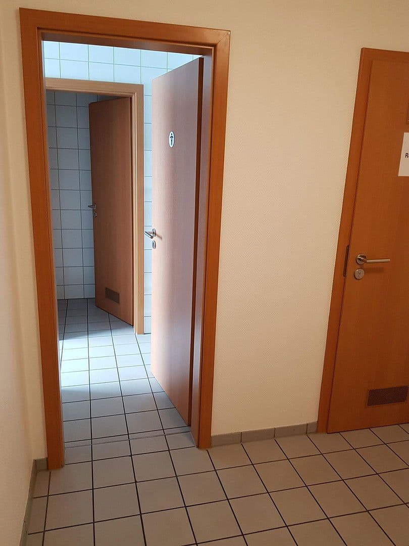 Prenájom kancelárie 17 m², Freiherr-vom-Stein-Straße 131, Mülheim an der Ruhr, Severné Porýnie - Westfálsko Prenájom kancelárie 17 m², Freiherr-vom-Stein-Straße 131, Mülheim an der Ruhr, Severné Porýnie - Westfálsko