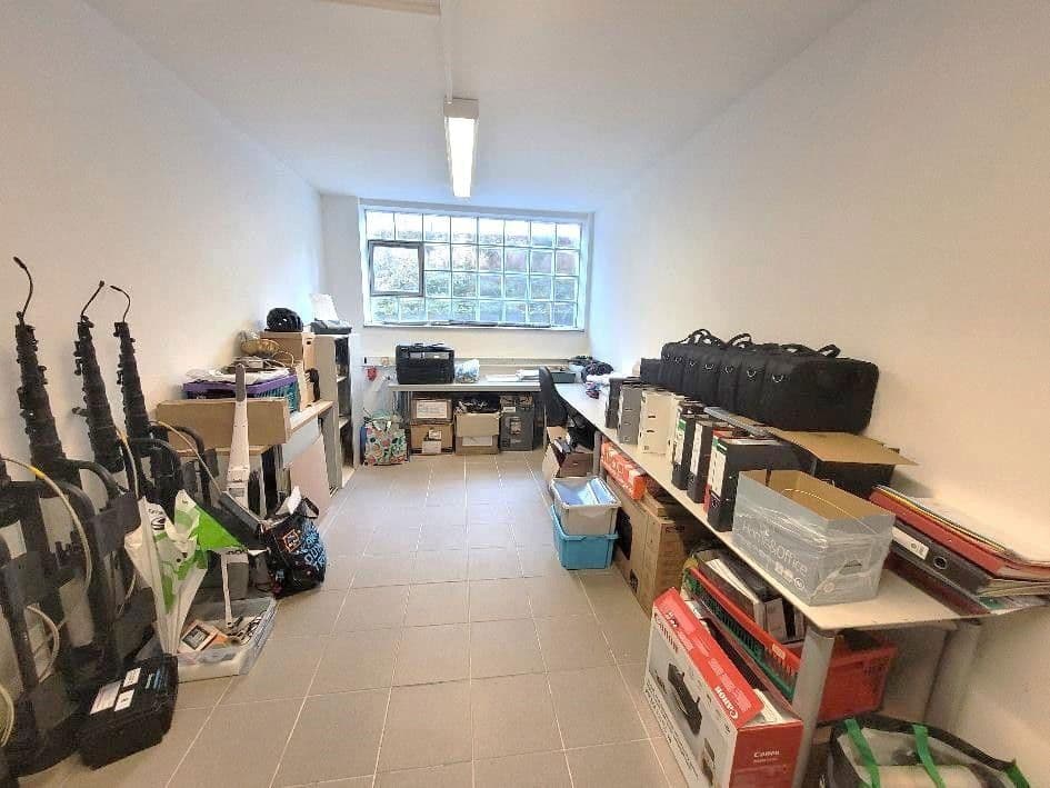 Prenájom kancelárie 85 m², Stuttgart, Bádensko-Wurttembersko Prenájom kancelárie 85 m², Stuttgart, Bádensko-Wurttembersko