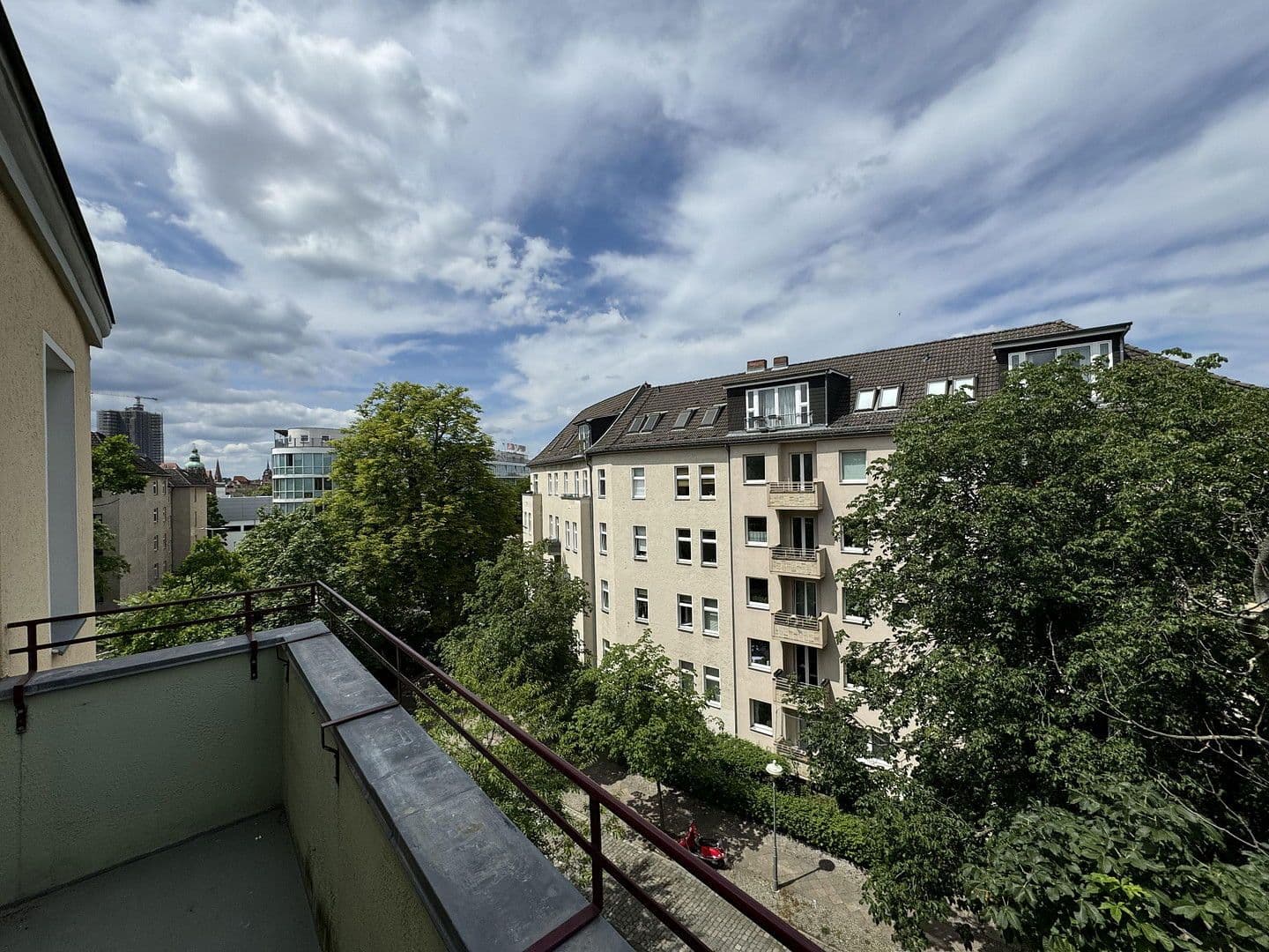 Predaj bytu 3-izbový 95 m², Külzer Straße 2, Berlin, Berlín Predaj bytu 3-izbový 95 m², Külzer Straße 2, Berlin, Berlín