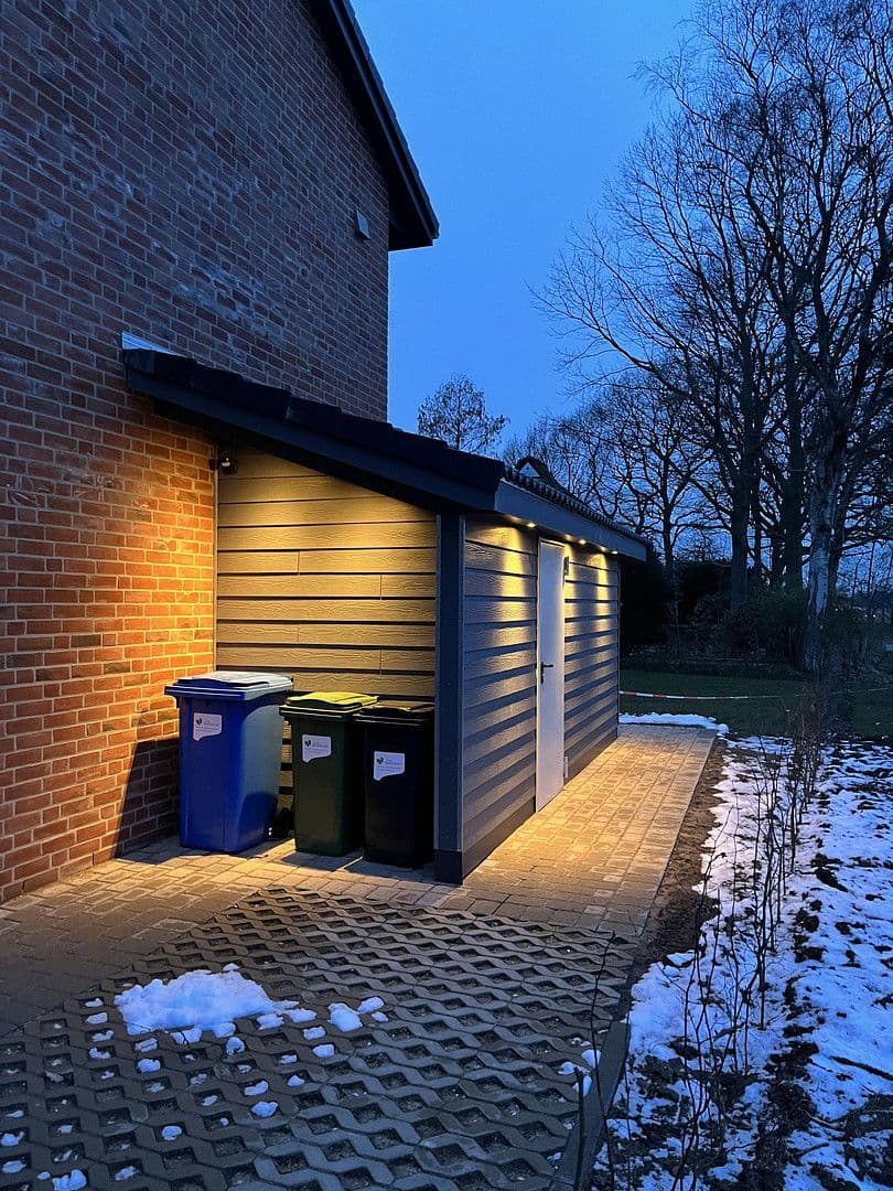 Prenájom domu 116 m², pozemek 300 m², Neumünster, Šlezvicko-Holštajnsko Prenájom domu 116 m², pozemek 300 m², Neumünster, Šlezvicko-Holštajnsko