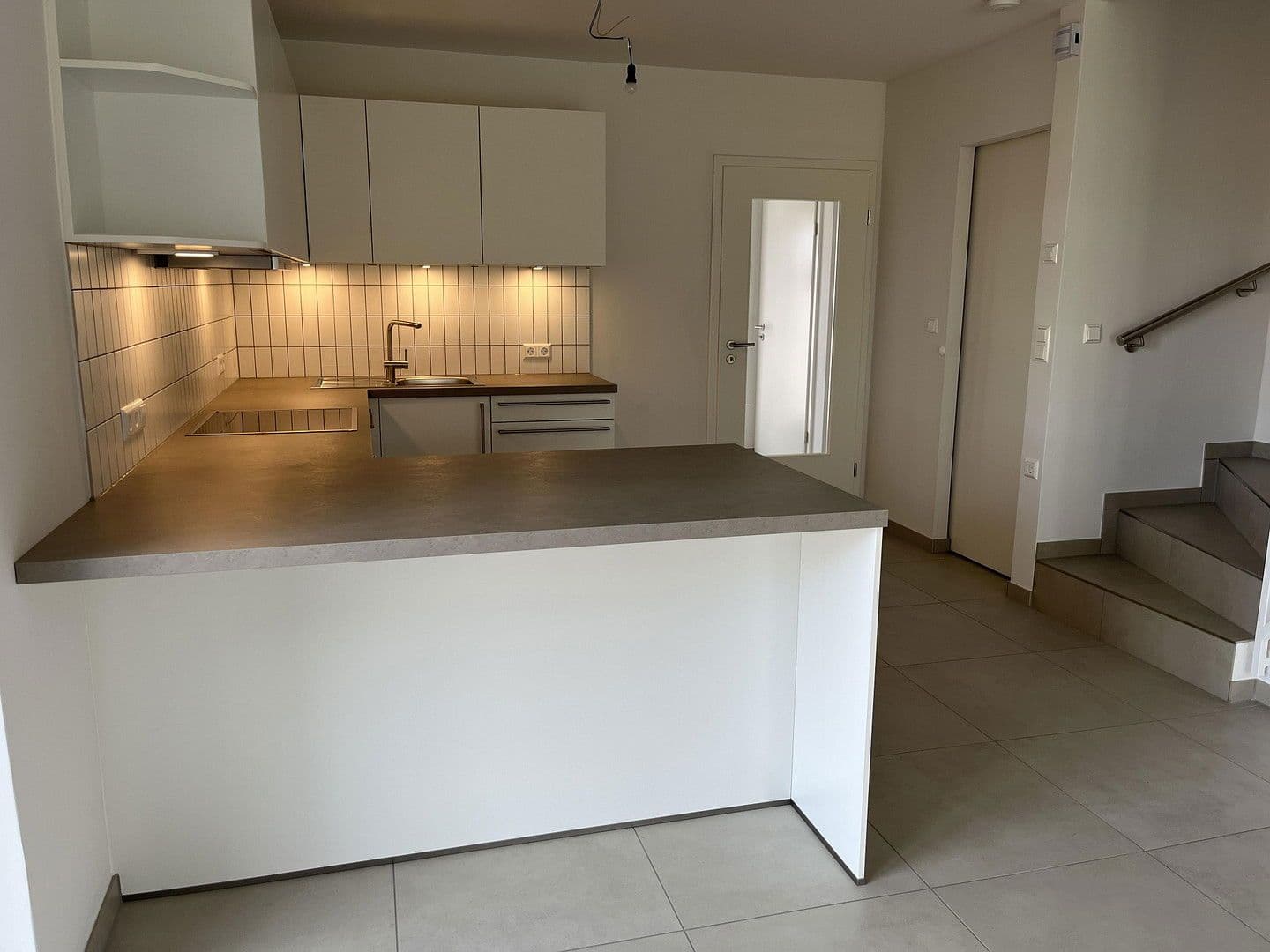 Prenájom domu 116 m², pozemek 300 m², Neumünster, Šlezvicko-Holštajnsko Prenájom domu 116 m², pozemek 300 m², Neumünster, Šlezvicko-Holštajnsko