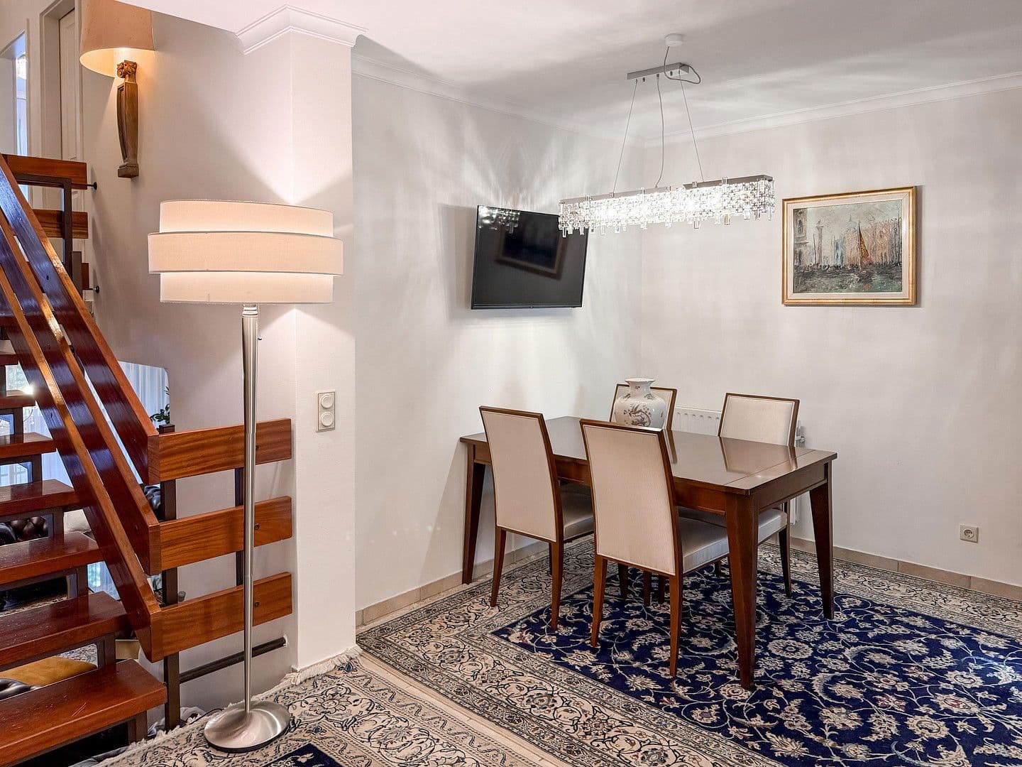 Predaj bytu 3-izbový 117 m², Düsseldorf, Severné Porýnie - Westfálsko Predaj bytu 3-izbový 117 m², Düsseldorf, Severné Porýnie - Westfálsko