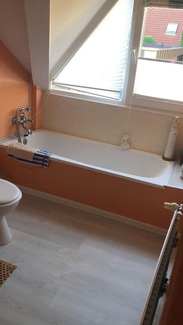 Prenájom domu 95 m², pozemek 180 m², Flensburg, Šlezvicko-Holštajnsko Prenájom domu 95 m², pozemek 180 m², Flensburg, Šlezvicko-Holštajnsko