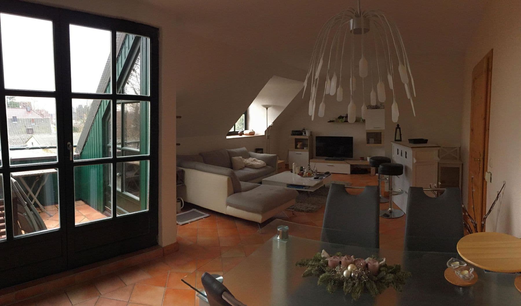 Predaj domu 1.299 m², pozemek 1.885 m², Henstedt-Ulzburg, Šlezvicko-Holštajnsko Predaj domu 1.299 m², pozemek 1.885 m², Henstedt-Ulzburg, Šlezvicko-Holštajnsko