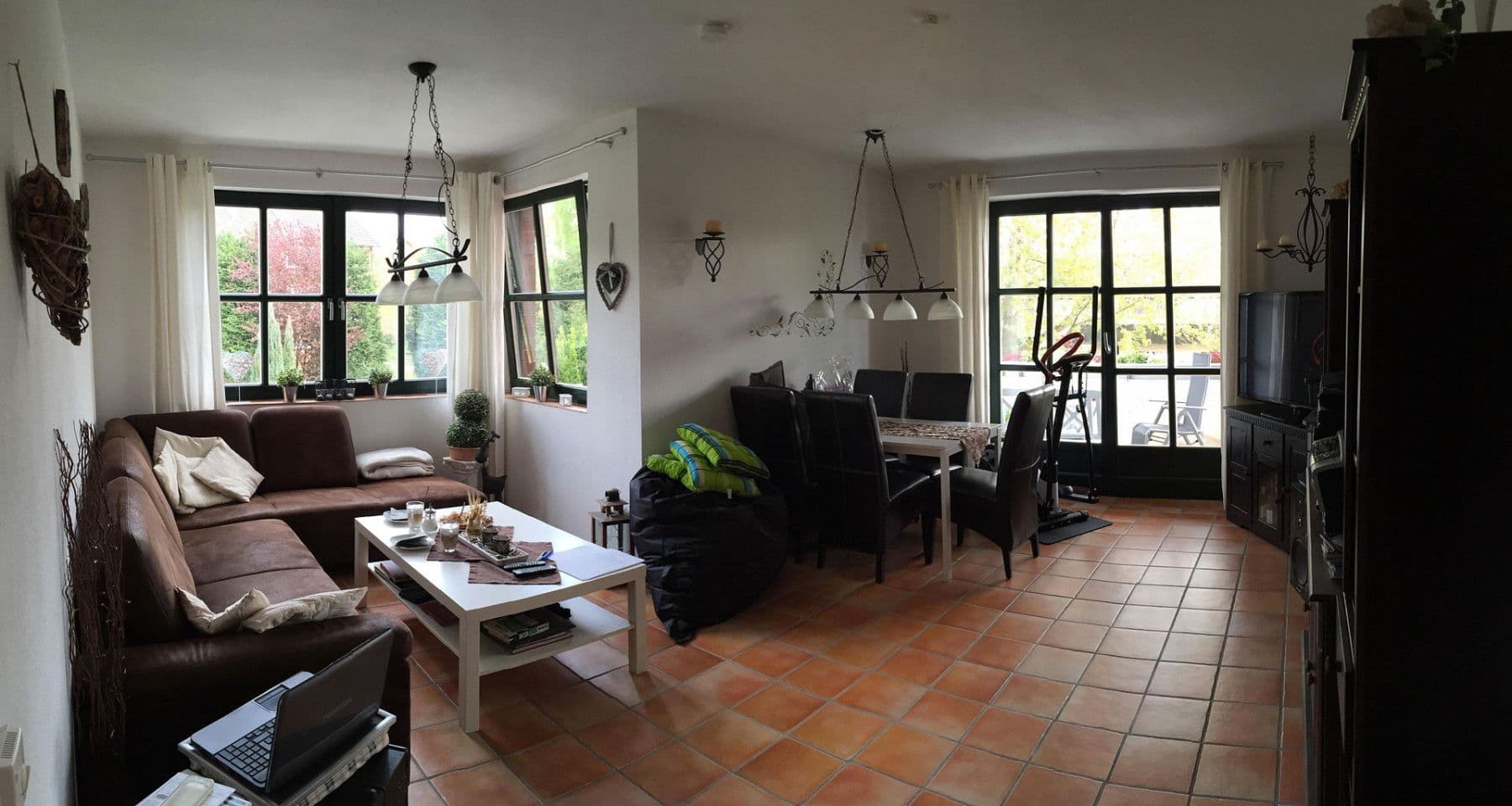 Predaj domu 1.299 m², pozemek 1.885 m², Henstedt-Ulzburg, Šlezvicko-Holštajnsko Predaj domu 1.299 m², pozemek 1.885 m², Henstedt-Ulzburg, Šlezvicko-Holštajnsko