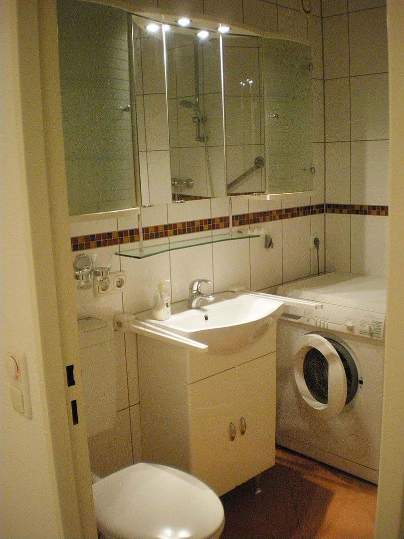 Predaj bytu 2-izbový 68 m², Angerburger Allee, Berlin, Berlín Predaj bytu 2-izbový 68 m², Angerburger Allee, Berlin, Berlín