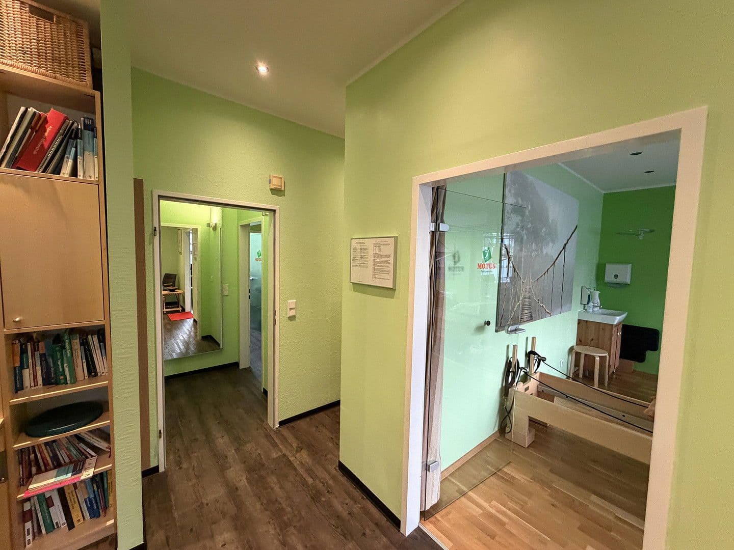 Prenájom kancelárie 129 m², Königsbergerstr. 24, Monheim am Rhein, Severné Porýnie - Westfálsko Prenájom kancelárie 129 m², Königsbergerstr. 24, Monheim am Rhein, Severné Porýnie - Westfálsko