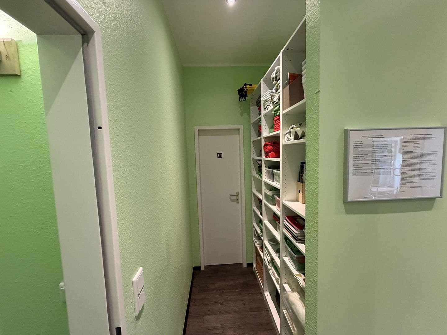 Prenájom kancelárie 129 m², Königsbergerstr. 24, Monheim am Rhein, Severné Porýnie - Westfálsko Prenájom kancelárie 129 m², Königsbergerstr. 24, Monheim am Rhein, Severné Porýnie - Westfálsko