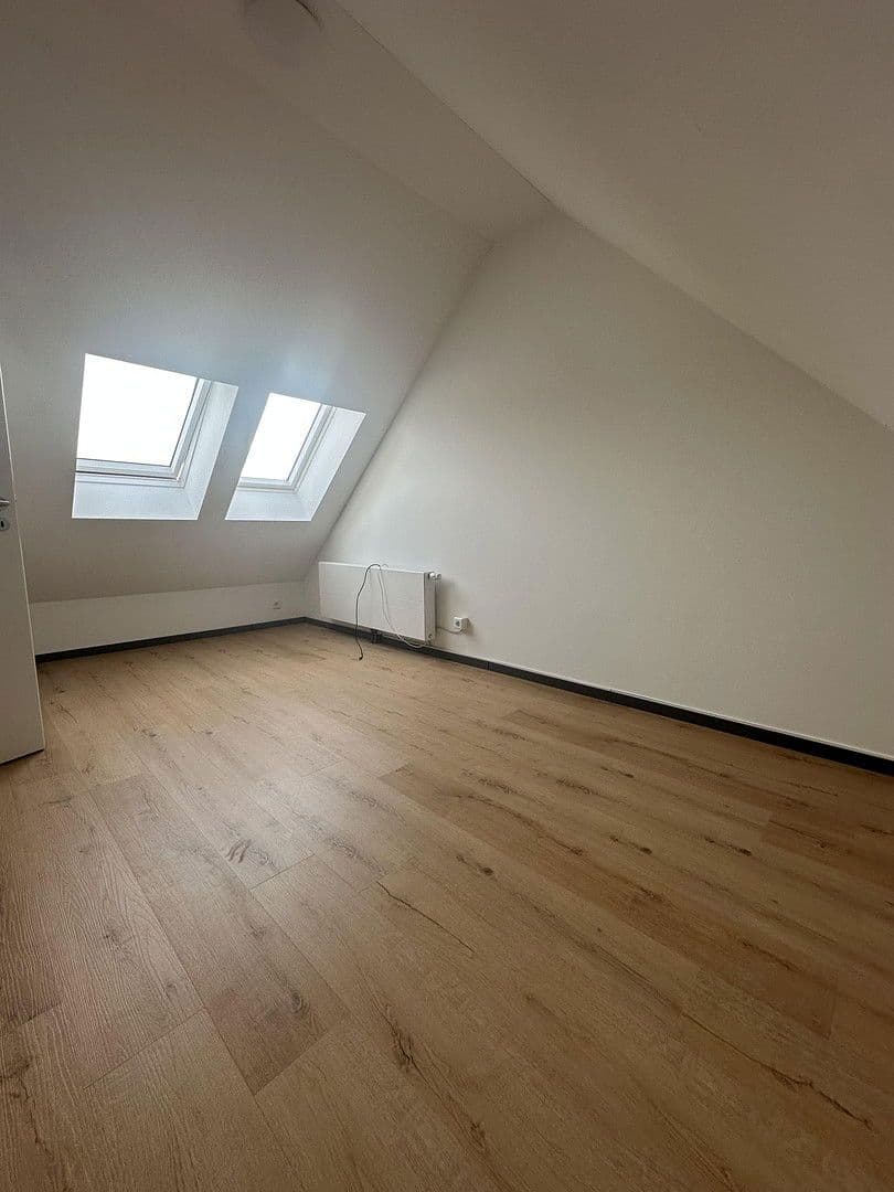 Predaj domu 159 m², pozemek 200 m², Hartenbrakenstrasse 28, Hannover, Dolné Sasko Predaj domu 159 m², pozemek 200 m², Hartenbrakenstrasse 28, Hannover, Dolné Sasko