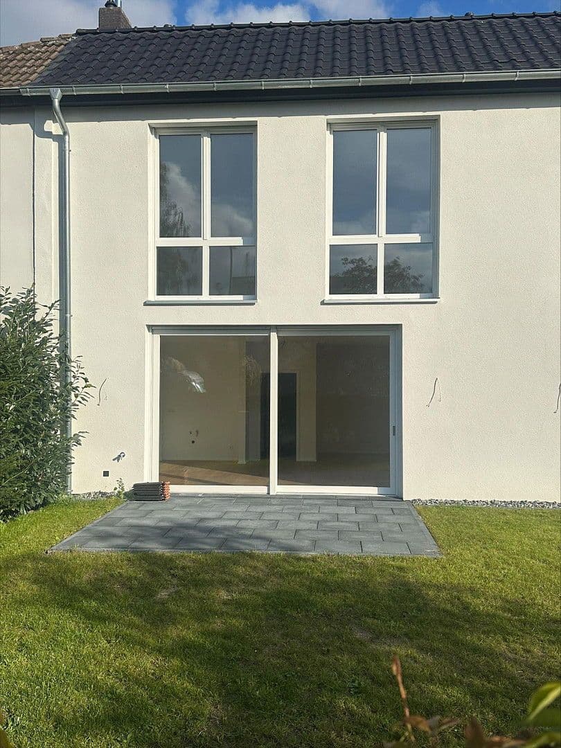 Predaj domu 159 m², pozemek 200 m², Hartenbrakenstrasse 28, Hannover, Dolné Sasko Predaj domu 159 m², pozemek 200 m², Hartenbrakenstrasse 28, Hannover, Dolné Sasko