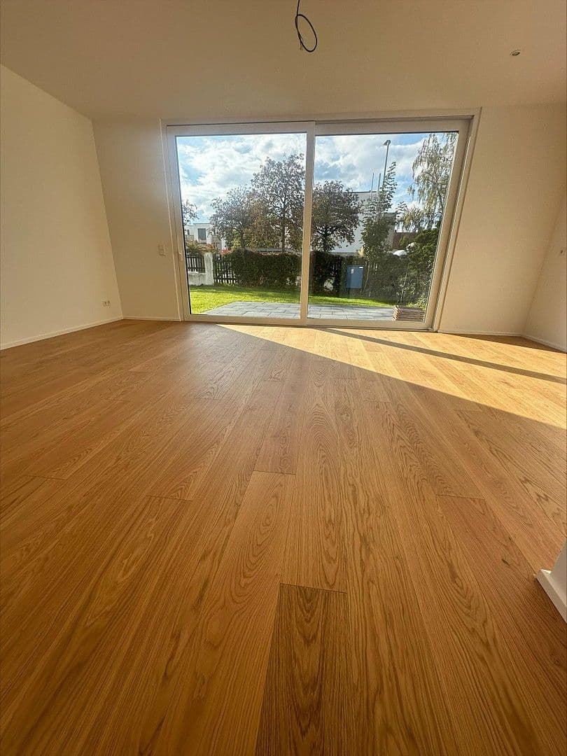 Predaj domu 159 m², pozemek 200 m², Hartenbrakenstrasse 28, Hannover, Dolné Sasko Predaj domu 159 m², pozemek 200 m², Hartenbrakenstrasse 28, Hannover, Dolné Sasko