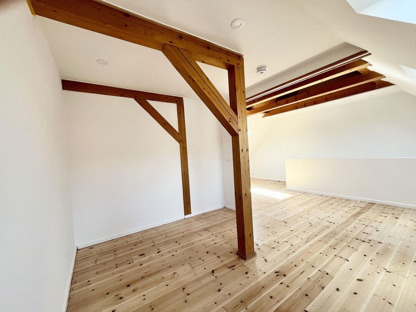 Prenájom bytu 4-izbový 82 m², Bad Belzig, Brandenbursko Prenájom bytu 4-izbový 82 m², Bad Belzig, Brandenbursko