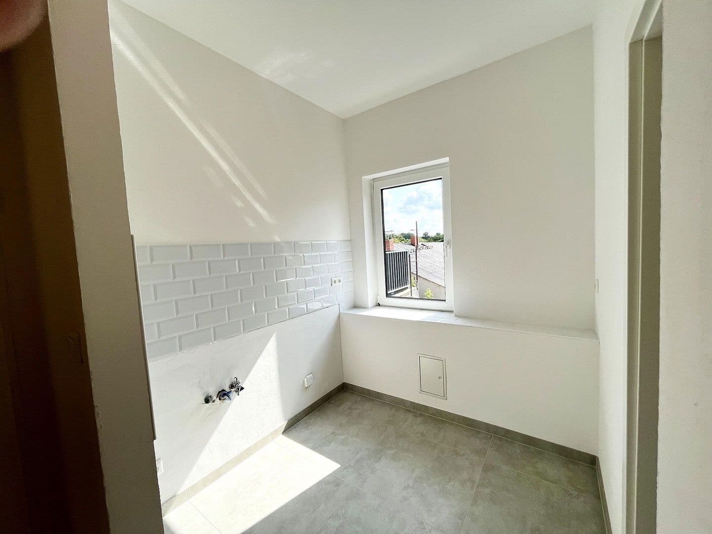 Prenájom bytu 4-izbový 82 m², Bad Belzig, Brandenbursko Prenájom bytu 4-izbový 82 m², Bad Belzig, Brandenbursko