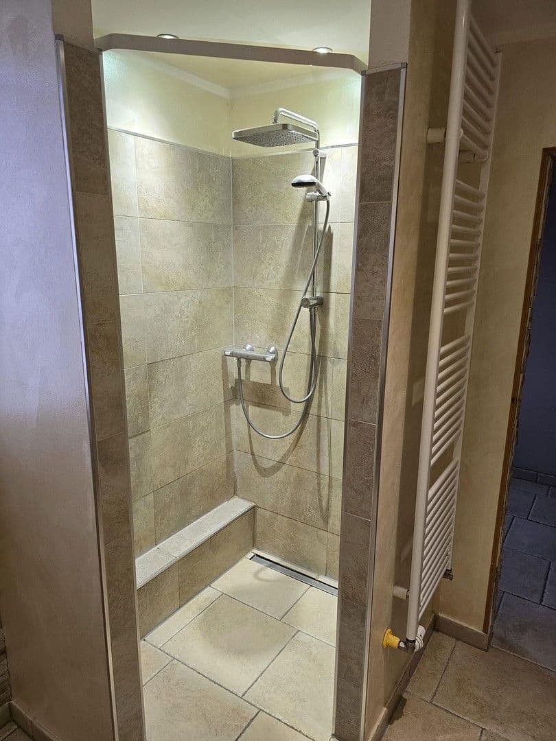 Prenájom domu 120 m², pozemek 237 m², Schmalenhofer Str., 27 A, Velbert, Severné Porýnie - Westfálsko Prenájom domu 120 m², pozemek 237 m², Schmalenhofer Str., 27 A, Velbert, Severné Porýnie - Westfálsko