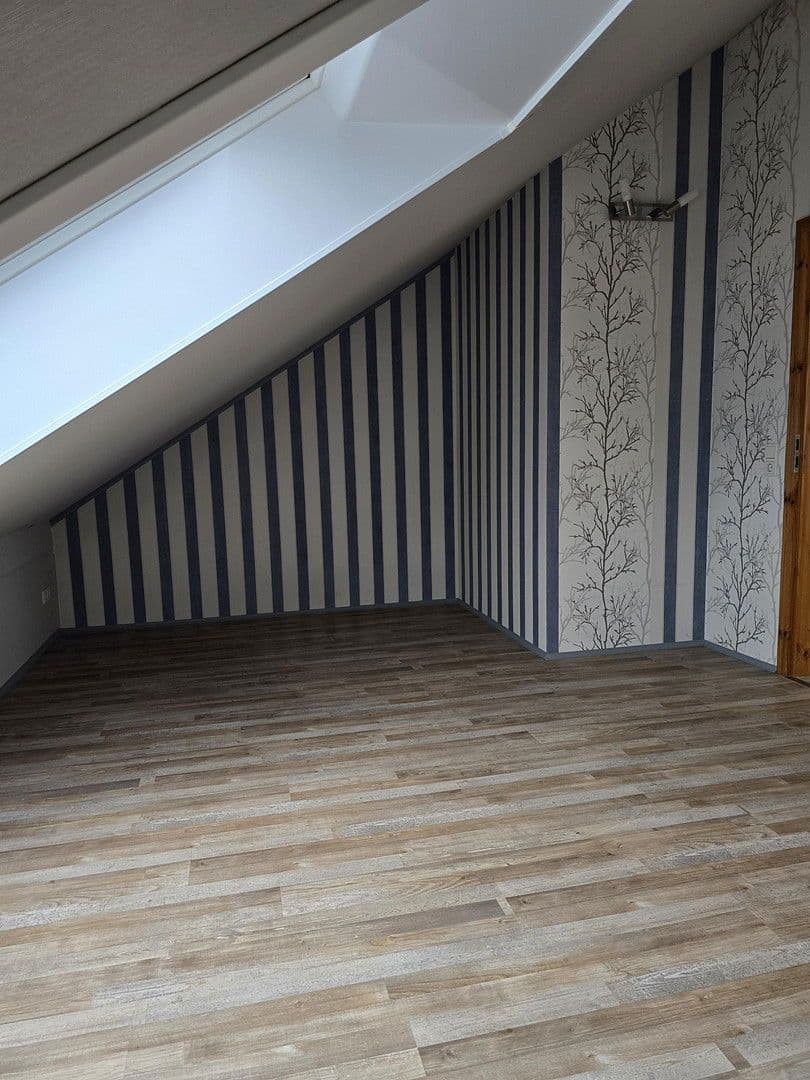 Prenájom domu 120 m², pozemek 237 m², Schmalenhofer Str., 27 A, Velbert, Severné Porýnie - Westfálsko Prenájom domu 120 m², pozemek 237 m², Schmalenhofer Str., 27 A, Velbert, Severné Porýnie - Westfálsko