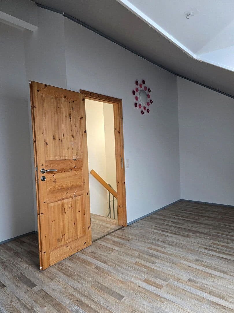 Prenájom domu 120 m², pozemek 237 m², Schmalenhofer Str., 27 A, Velbert, Severné Porýnie - Westfálsko Prenájom domu 120 m², pozemek 237 m², Schmalenhofer Str., 27 A, Velbert, Severné Porýnie - Westfálsko