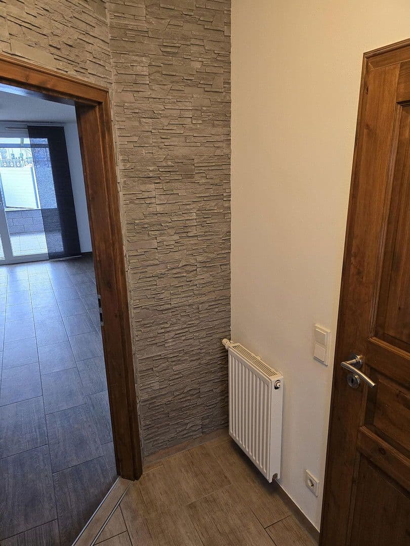 Prenájom domu 120 m², pozemek 237 m², Schmalenhofer Str., 27 A, Velbert, Severné Porýnie - Westfálsko Prenájom domu 120 m², pozemek 237 m², Schmalenhofer Str., 27 A, Velbert, Severné Porýnie - Westfálsko