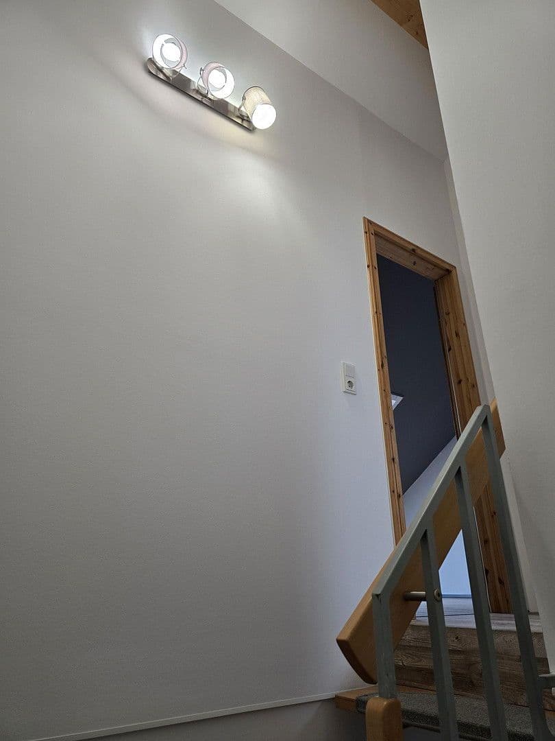 Prenájom domu 120 m², pozemek 237 m², Schmalenhofer Str., 27 A, Velbert, Severné Porýnie - Westfálsko Prenájom domu 120 m², pozemek 237 m², Schmalenhofer Str., 27 A, Velbert, Severné Porýnie - Westfálsko