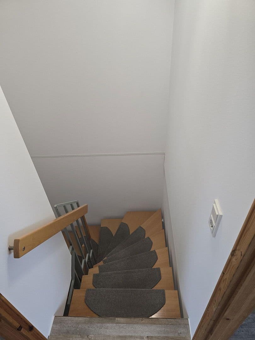 Prenájom domu 120 m², pozemek 237 m², Schmalenhofer Str., 27 A, Velbert, Severné Porýnie - Westfálsko Prenájom domu 120 m², pozemek 237 m², Schmalenhofer Str., 27 A, Velbert, Severné Porýnie - Westfálsko