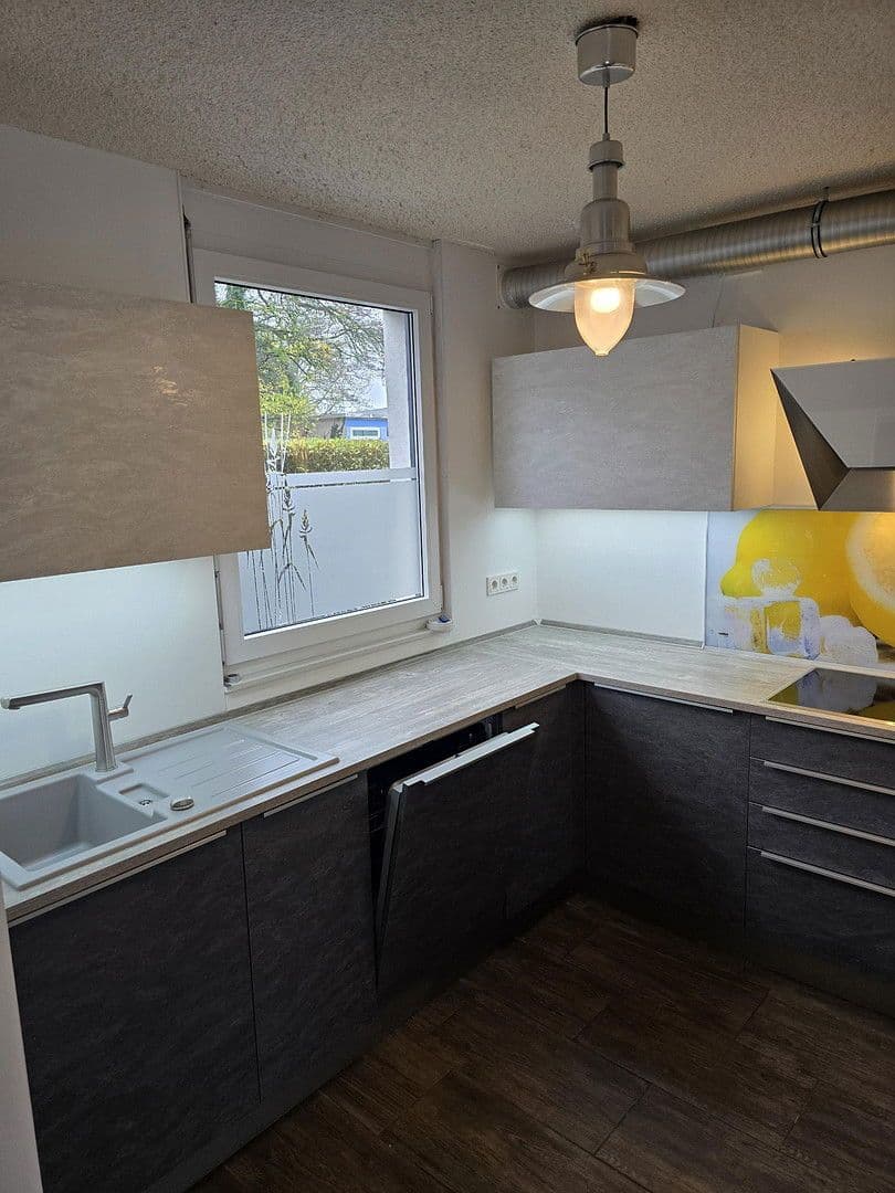 Prenájom domu 120 m², pozemek 237 m², Schmalenhofer Str., 27 A, Velbert, Severné Porýnie - Westfálsko Prenájom domu 120 m², pozemek 237 m², Schmalenhofer Str., 27 A, Velbert, Severné Porýnie - Westfálsko